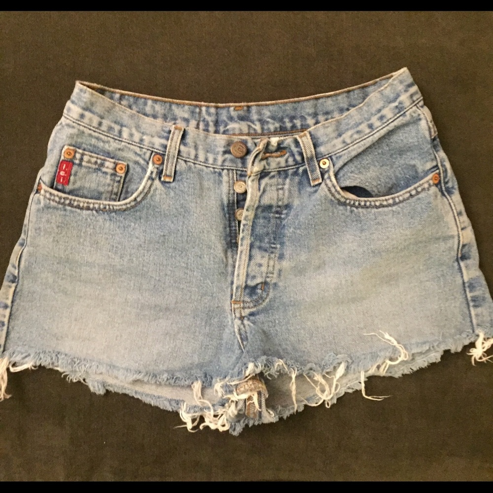 Vintage high waist cut off jean shorts